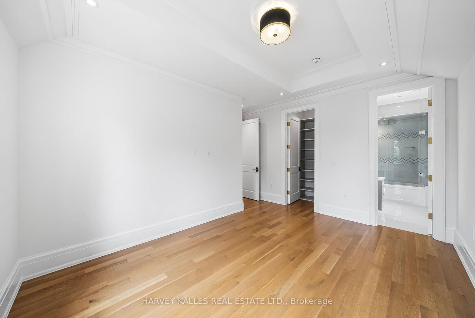 148 Munro Boulevard thumbnail 43