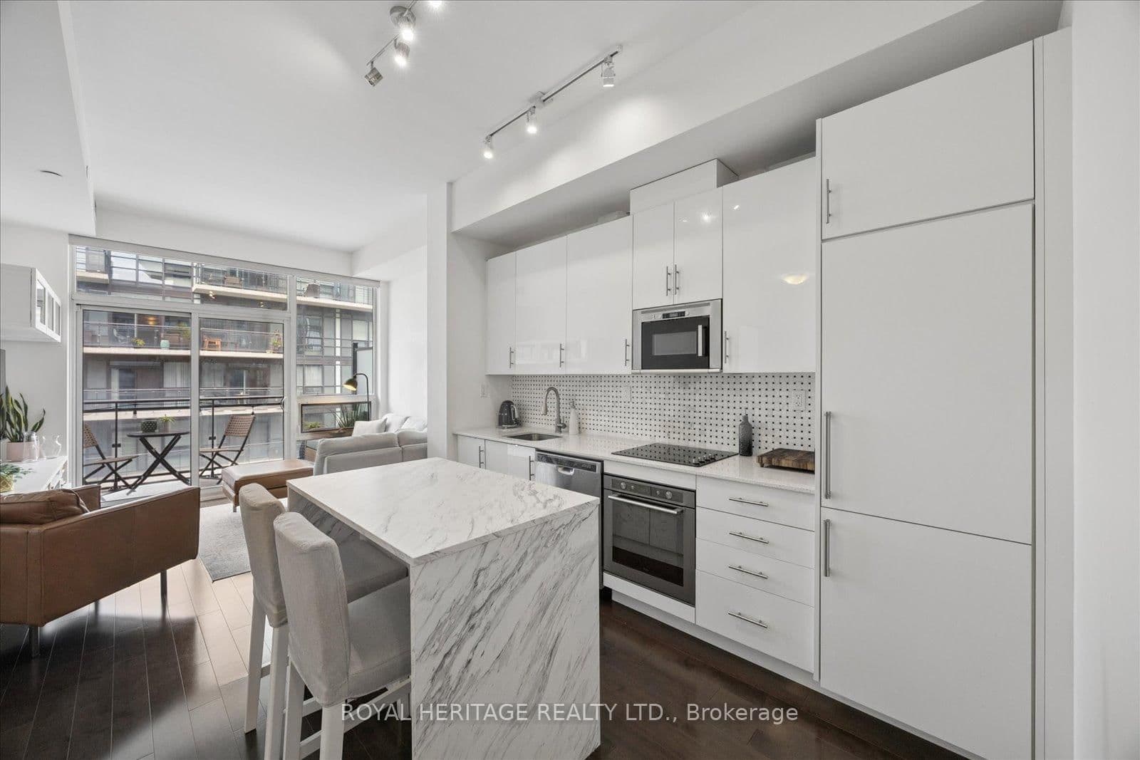 460 Adelaide Street E, Unit PH 122 thumbnail 12