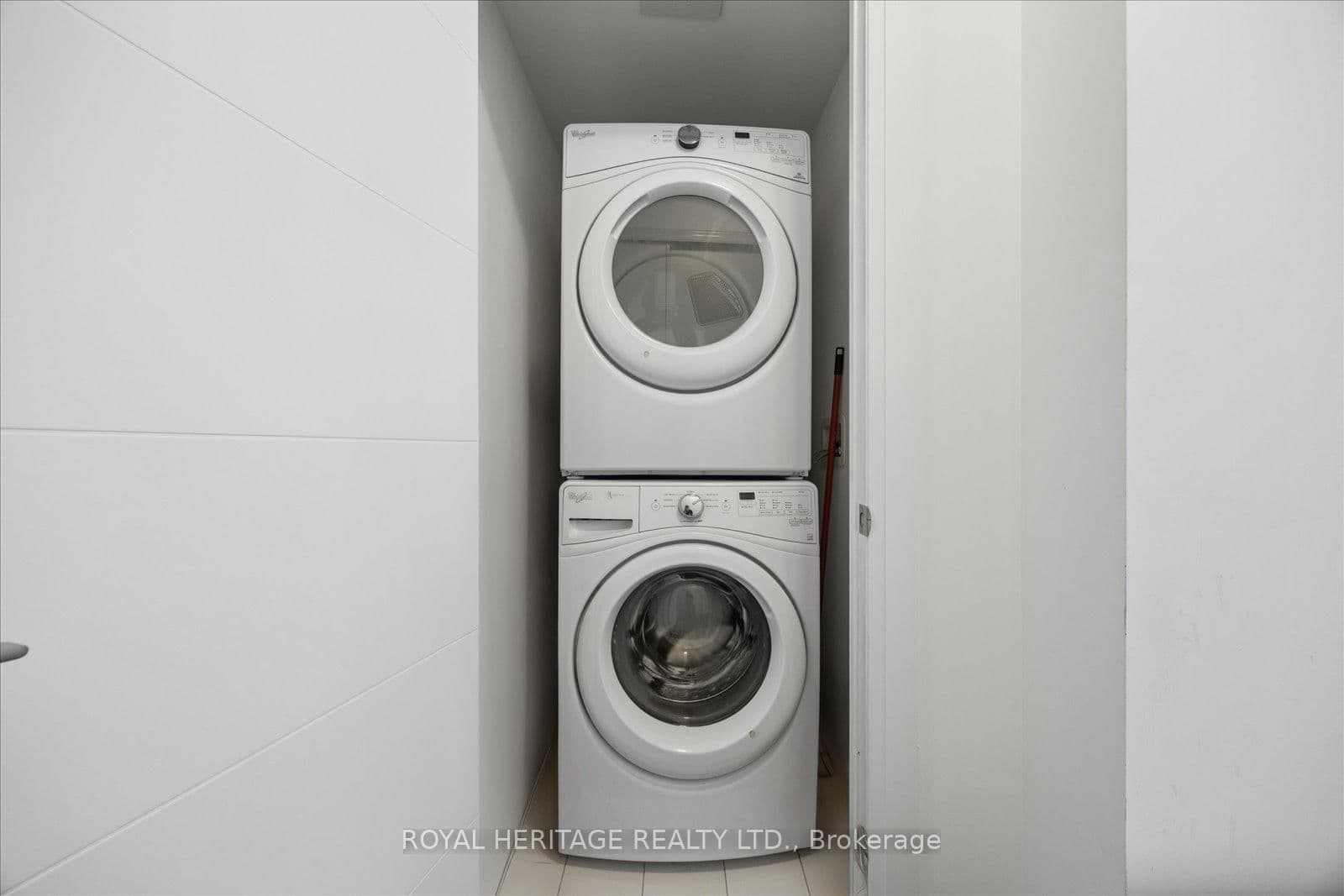 460 Adelaide Street E, Unit PH 122 thumbnail 20