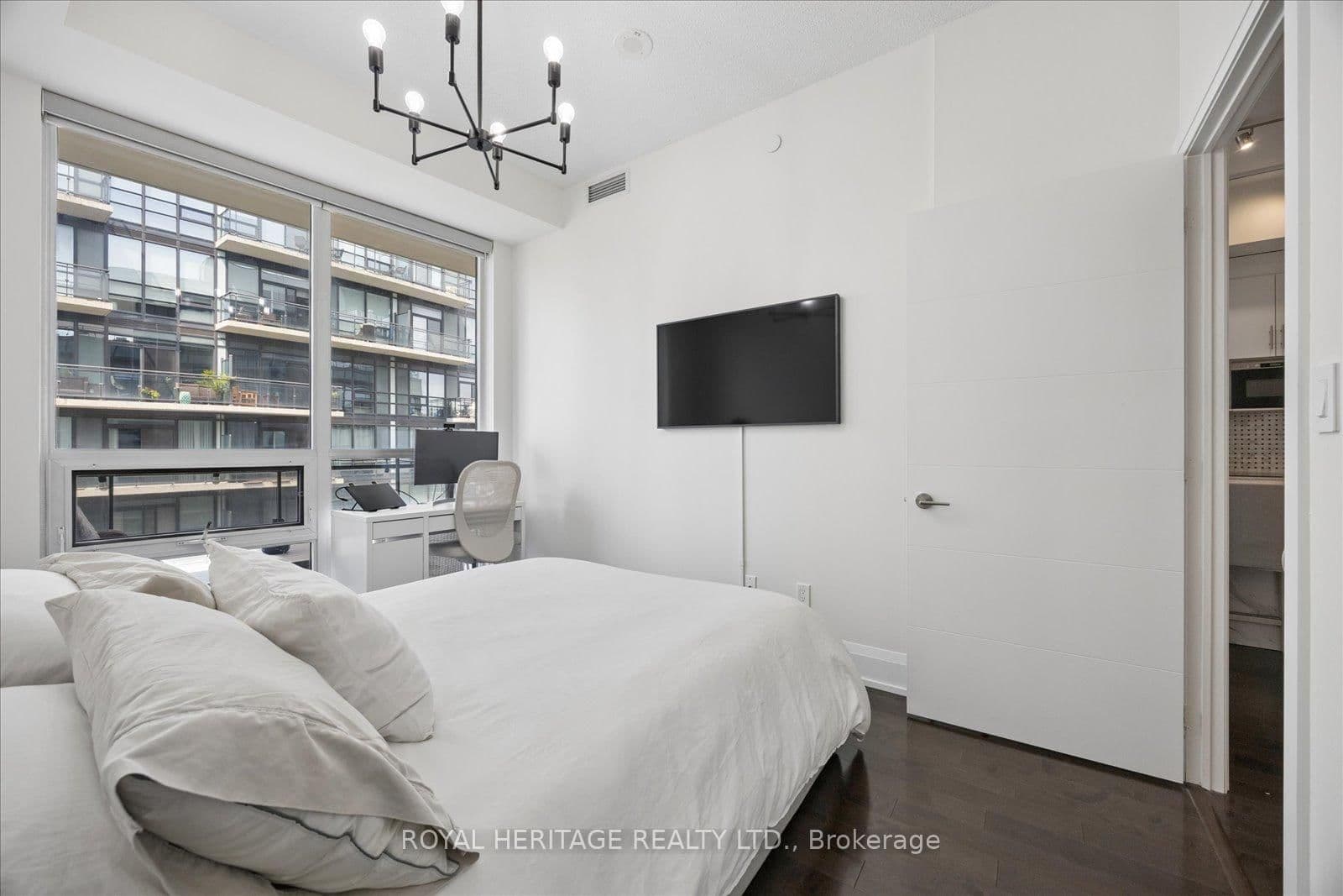 460 Adelaide Street E, Unit PH 122 thumbnail 22