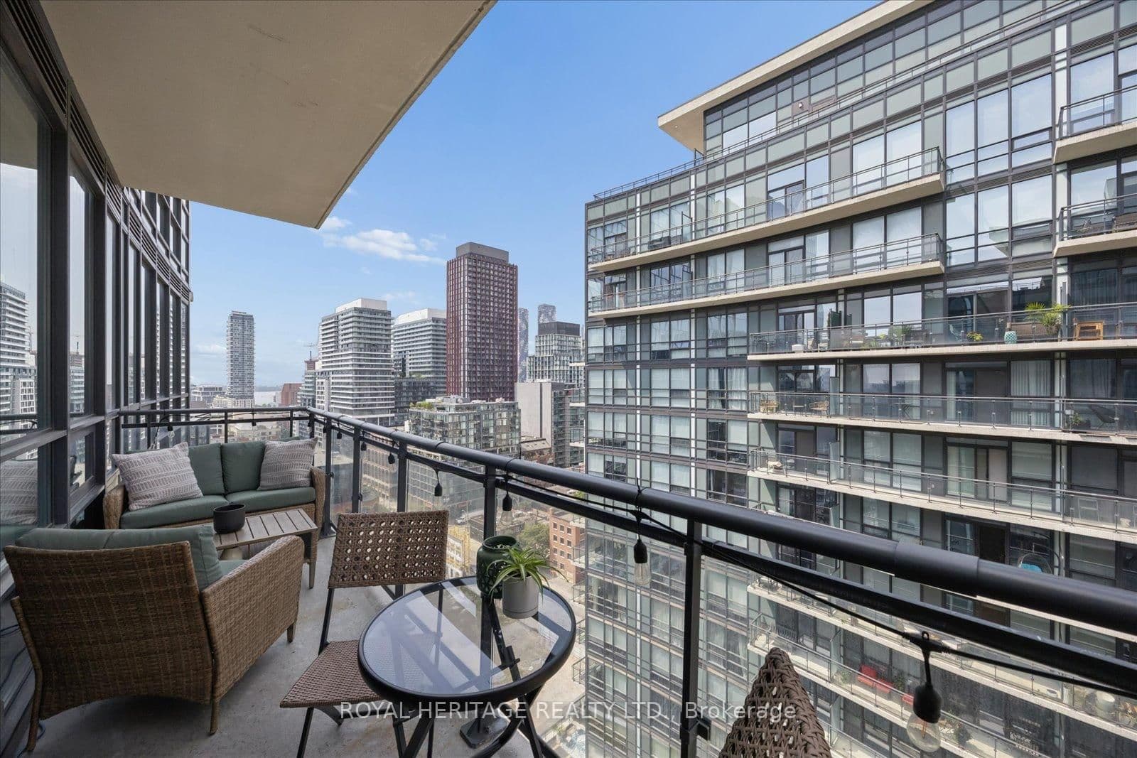 460 Adelaide Street E, Unit PH 122 thumbnail 28