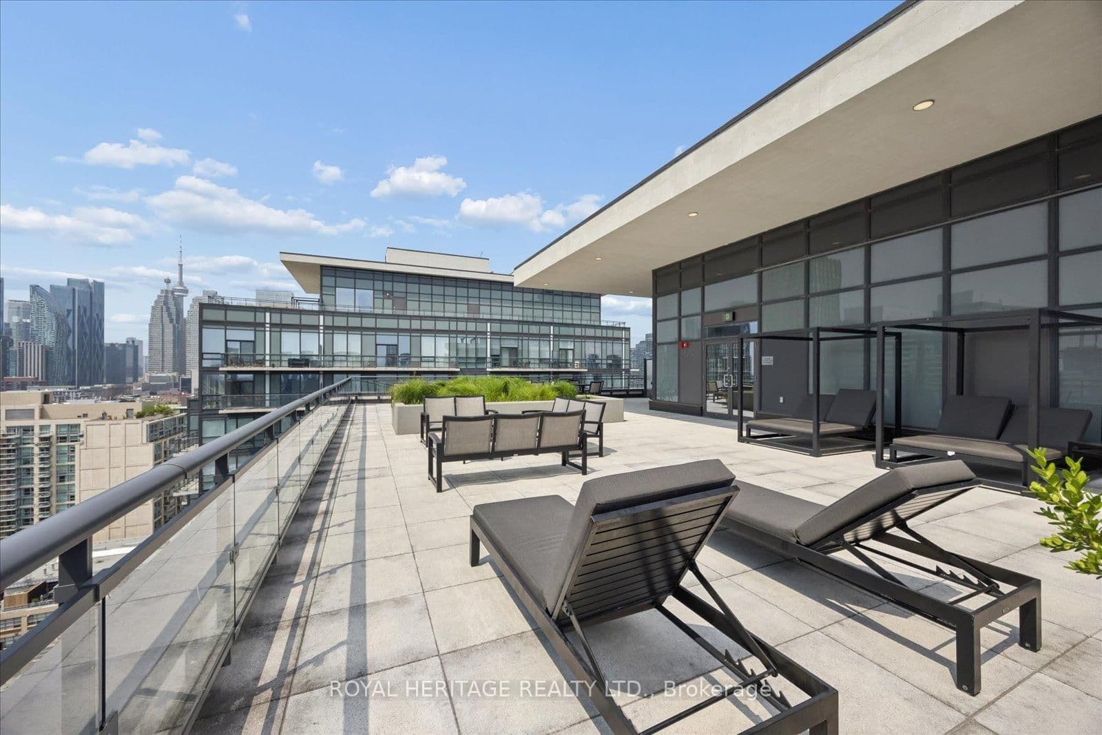 460 Adelaide Street E, Unit PH 122 thumbnail 38