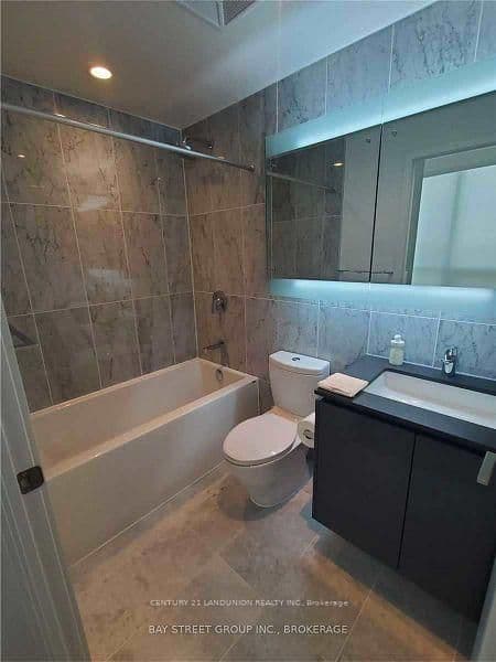 115 Mcmahon Drive, Unit 910 thumbnail 10
