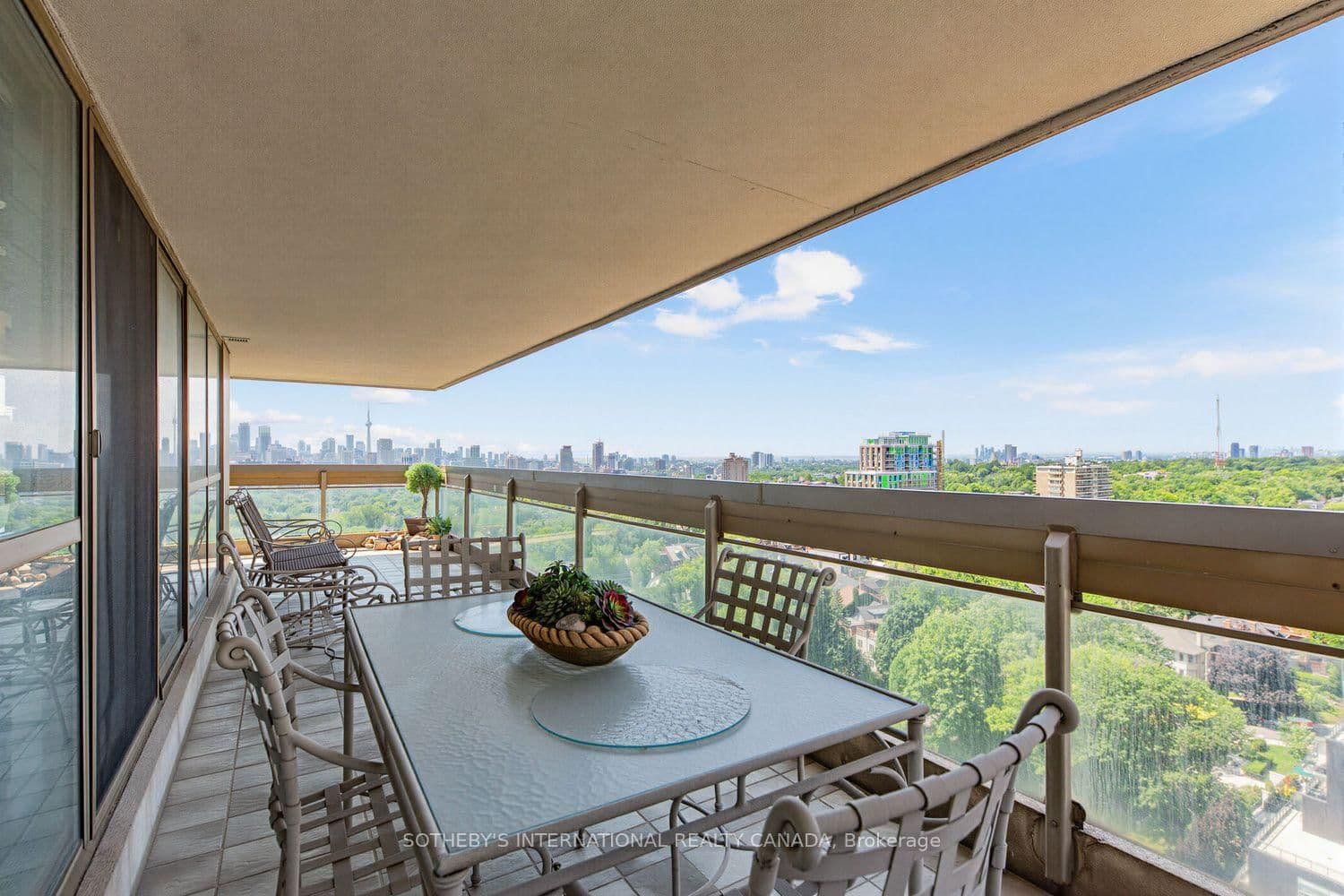 63 St Clair Avenue W, Unit 1801 thumbnail 28