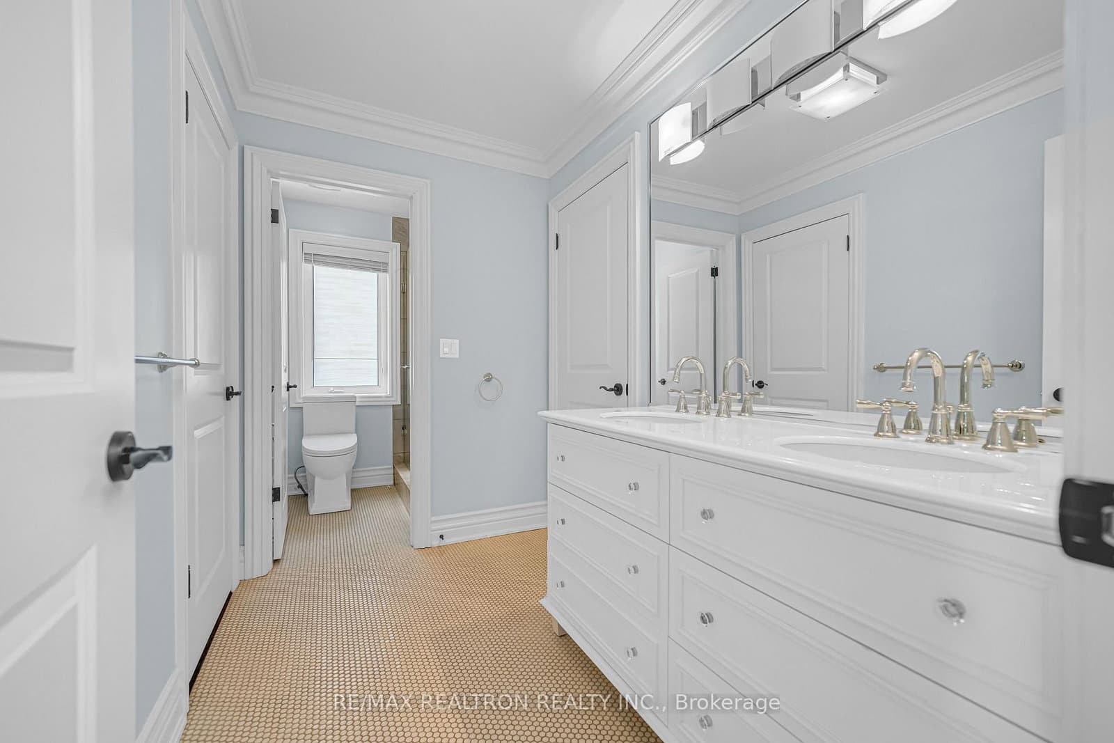 37 Stuart Crescent thumbnail 37