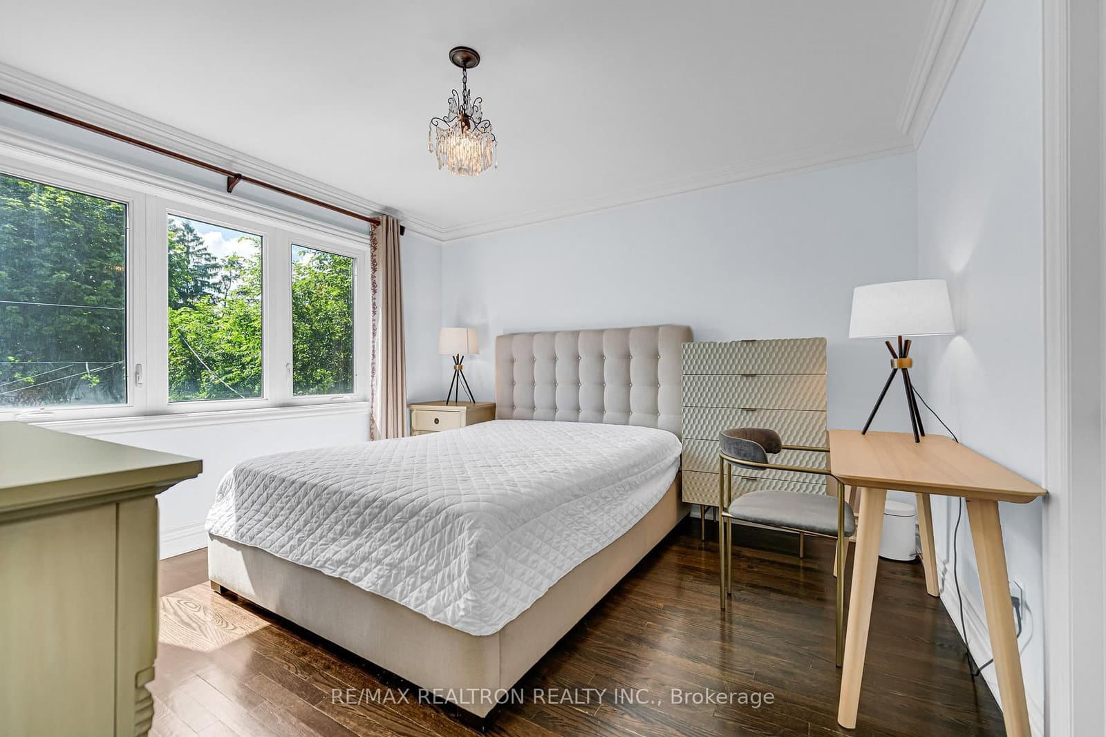 37 Stuart Crescent thumbnail 39