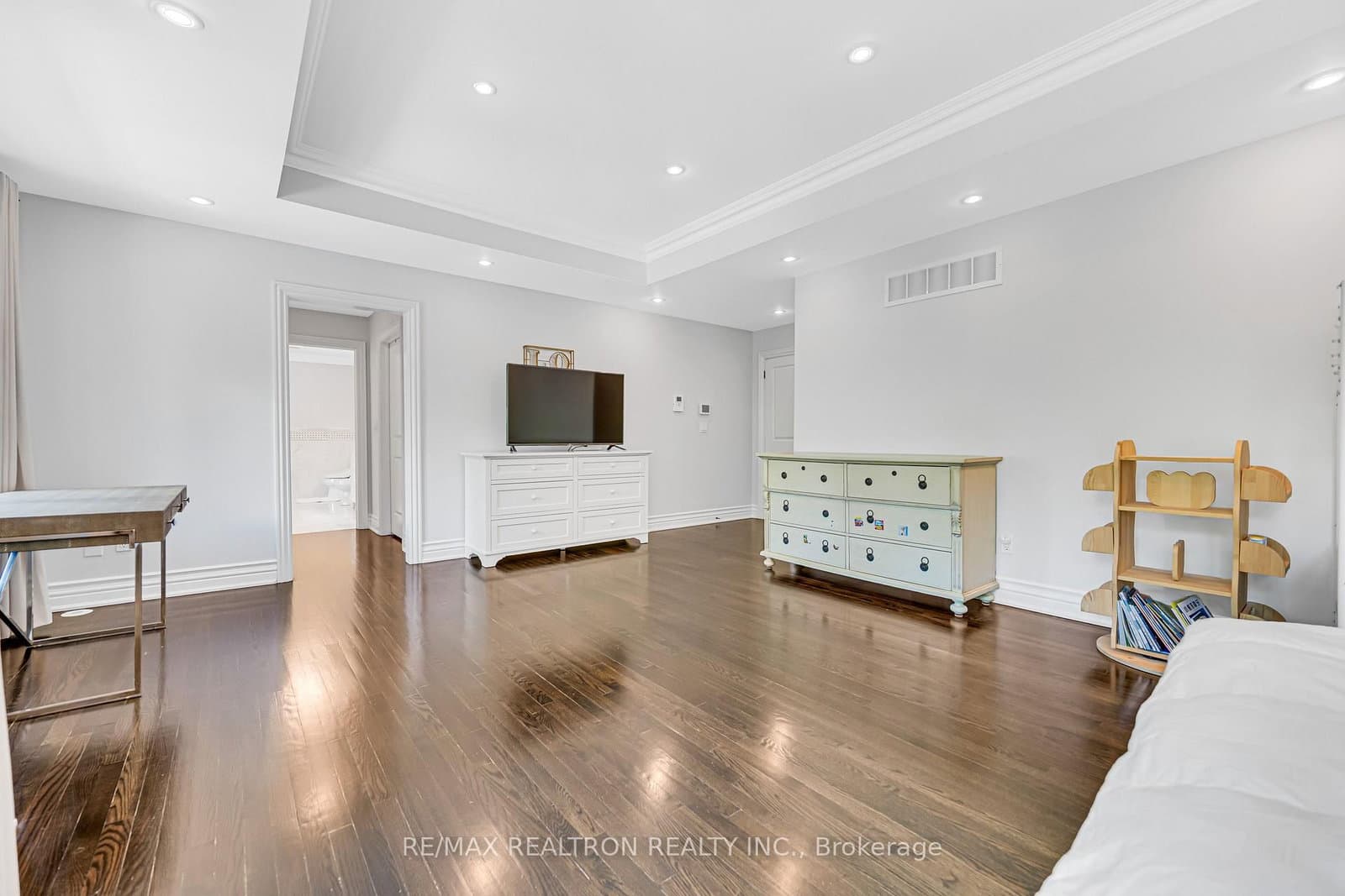 37 Stuart Crescent thumbnail 48