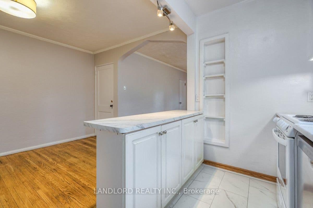 20 Acacia Road, Unit Upper thumbnail 11