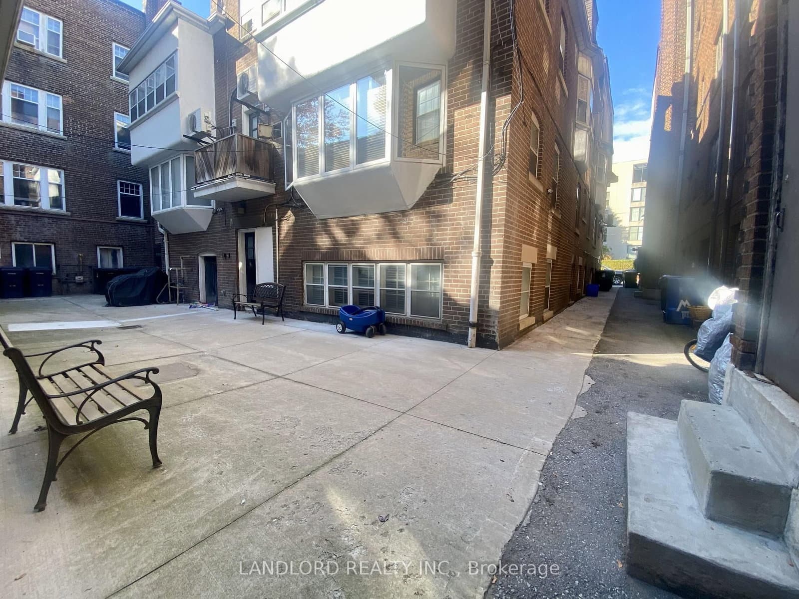 341 St Clair Avenue W, Unit E thumbnail 18