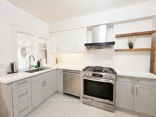 Upper 299 Robina Avenue E thumbnail 4