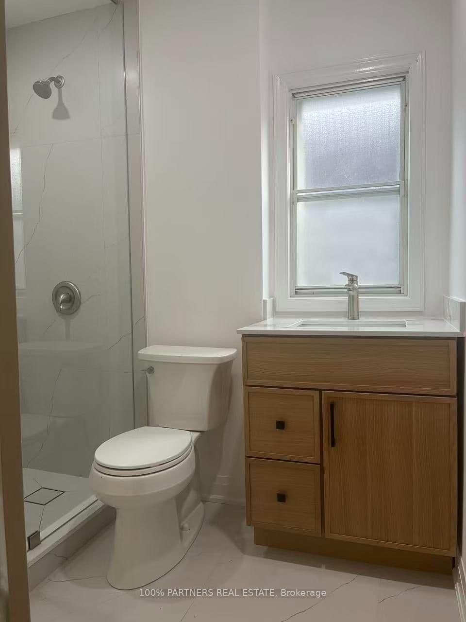 Upper 299 Robina Avenue E thumbnail 7