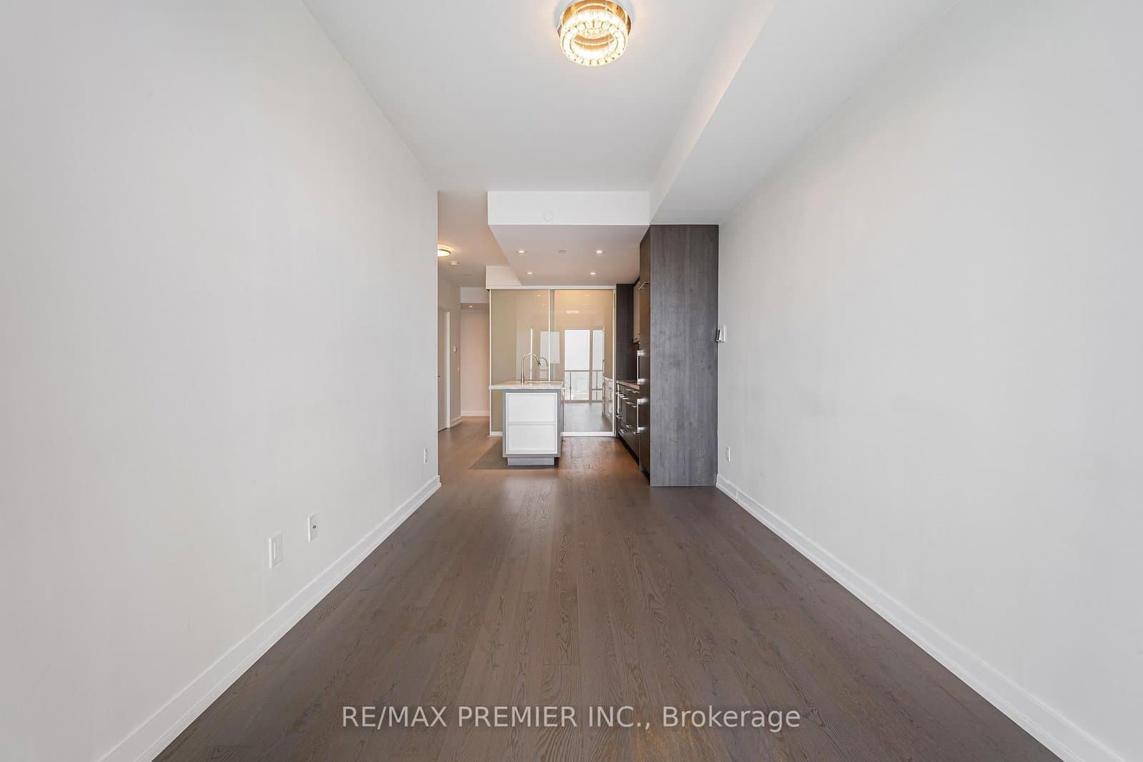 488 University Avenue, Unit 3201 thumbnail 10