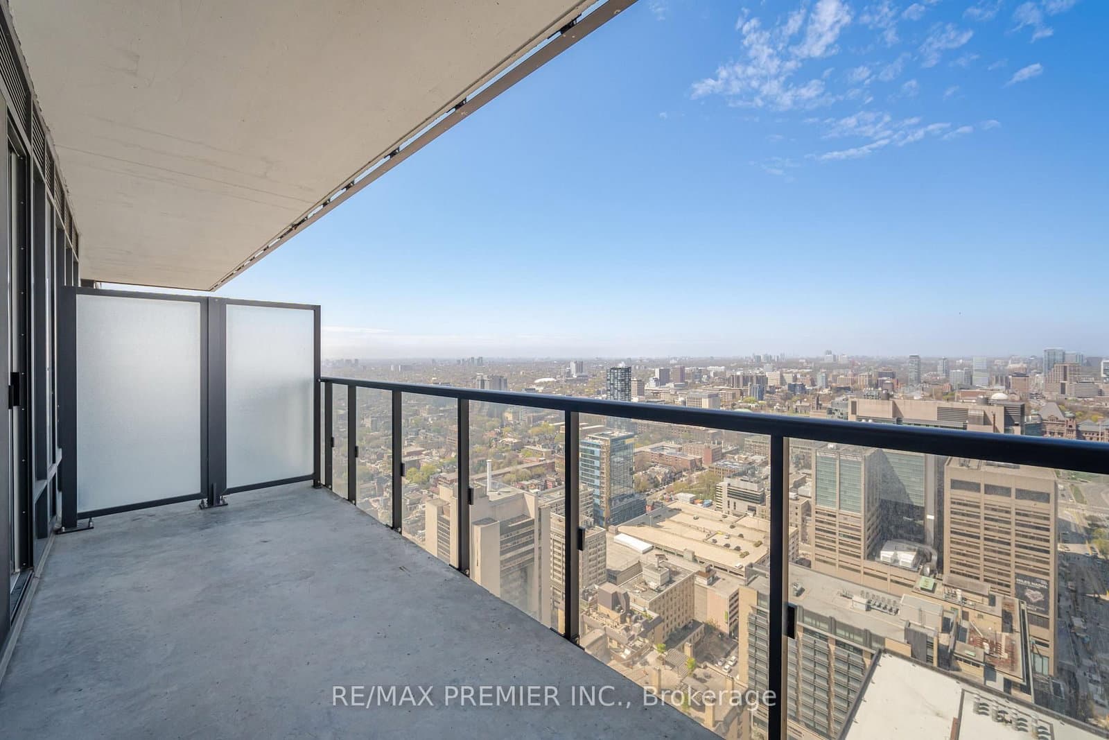 488 University Avenue, Unit 3201 thumbnail 20