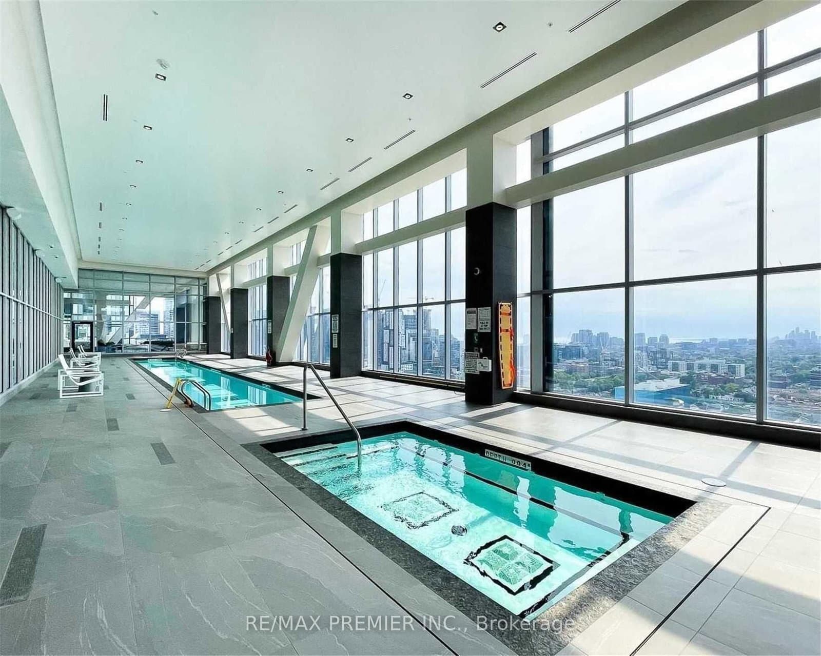 488 University Avenue, Unit 3201 thumbnail 24