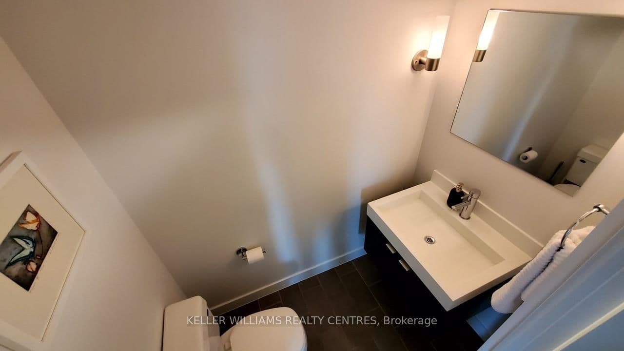 4 K E Spadina Avenue E, Unit 1220 thumbnail 9