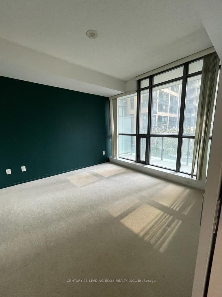 8 Charlotte Street, Unit 302 thumbnail 3