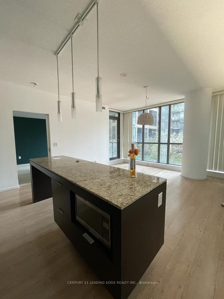 8 Charlotte Street, Unit 302 thumbnail 5