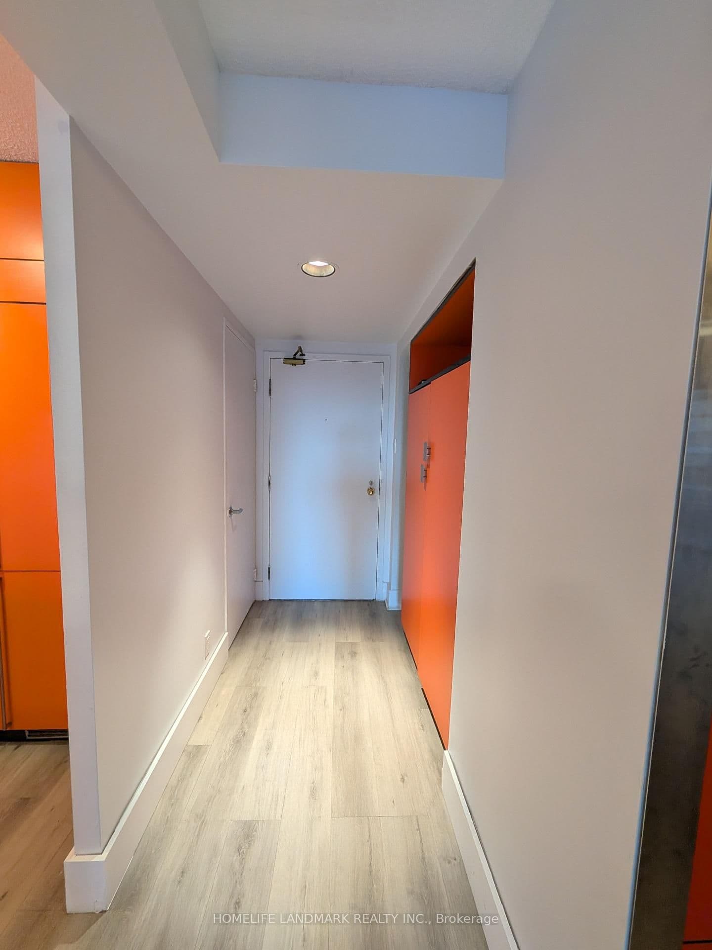 92 King Street E, Unit 805 thumbnail 2
