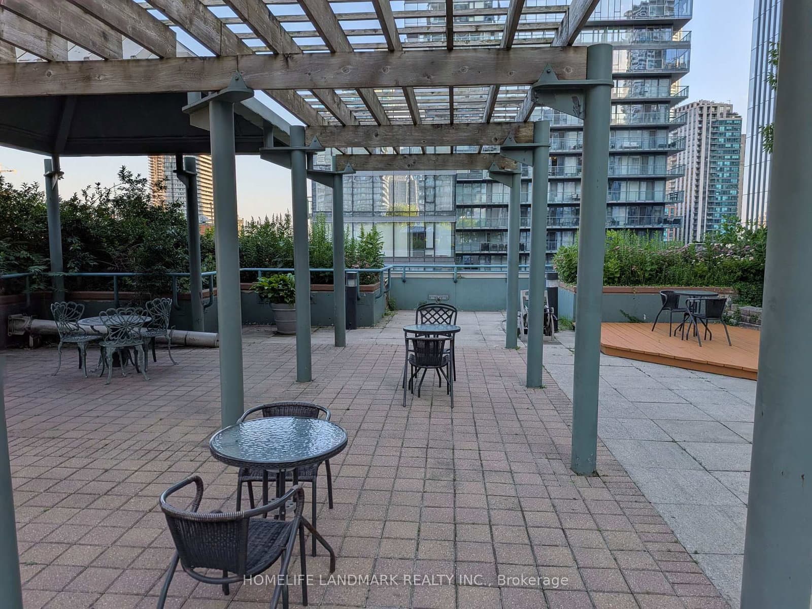 92 King Street E, Unit 805 thumbnail 26