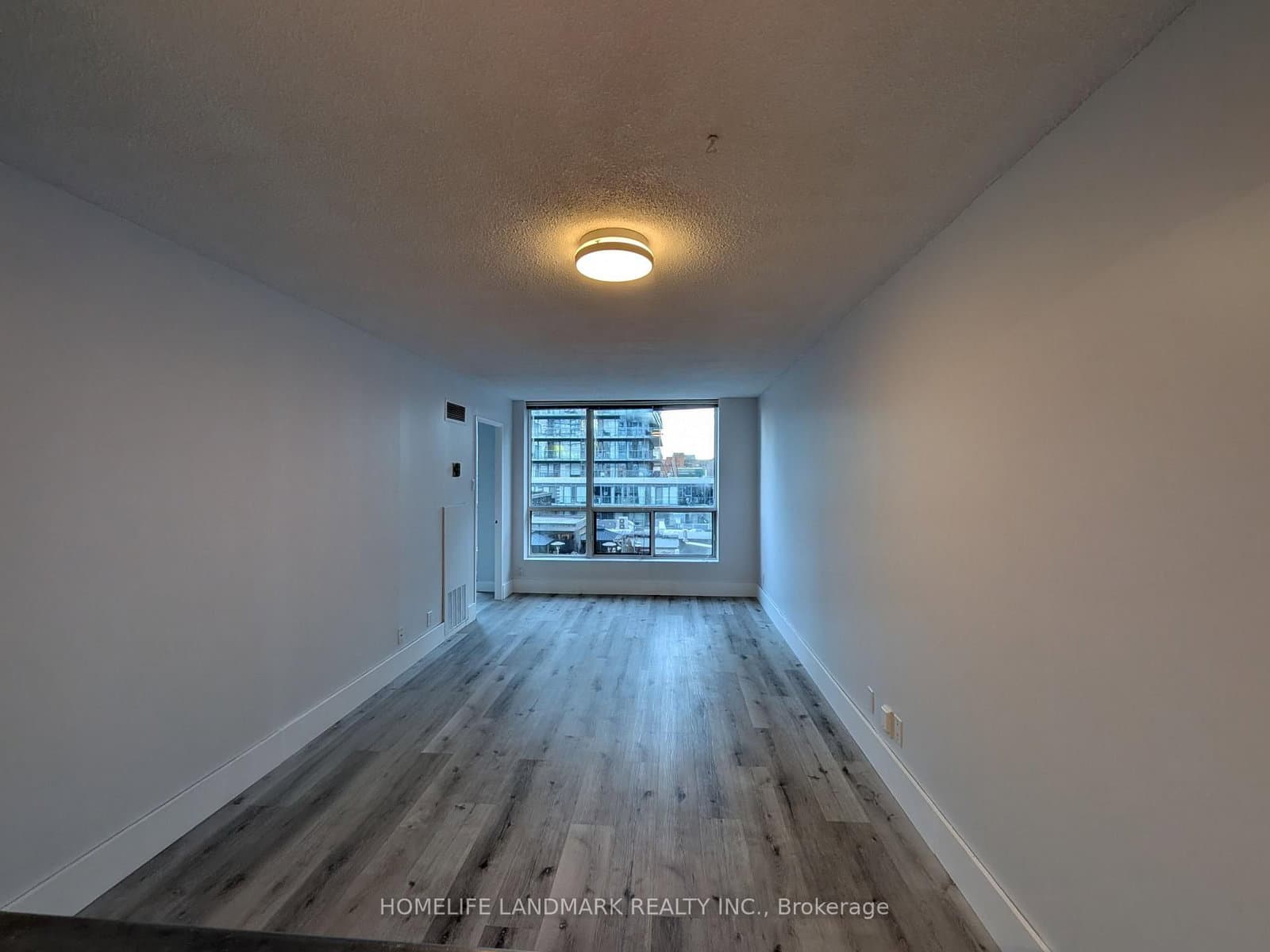 92 King Street E, Unit 805 thumbnail 6