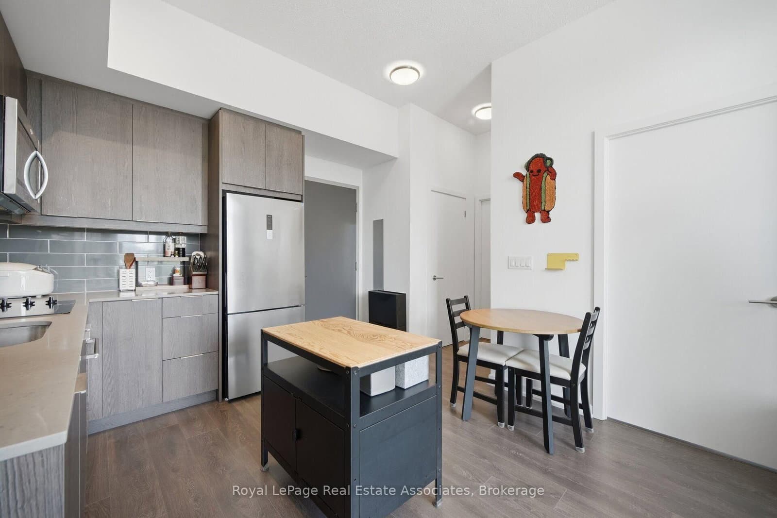 32 Forest Manor Road, Unit 207 thumbnail 10