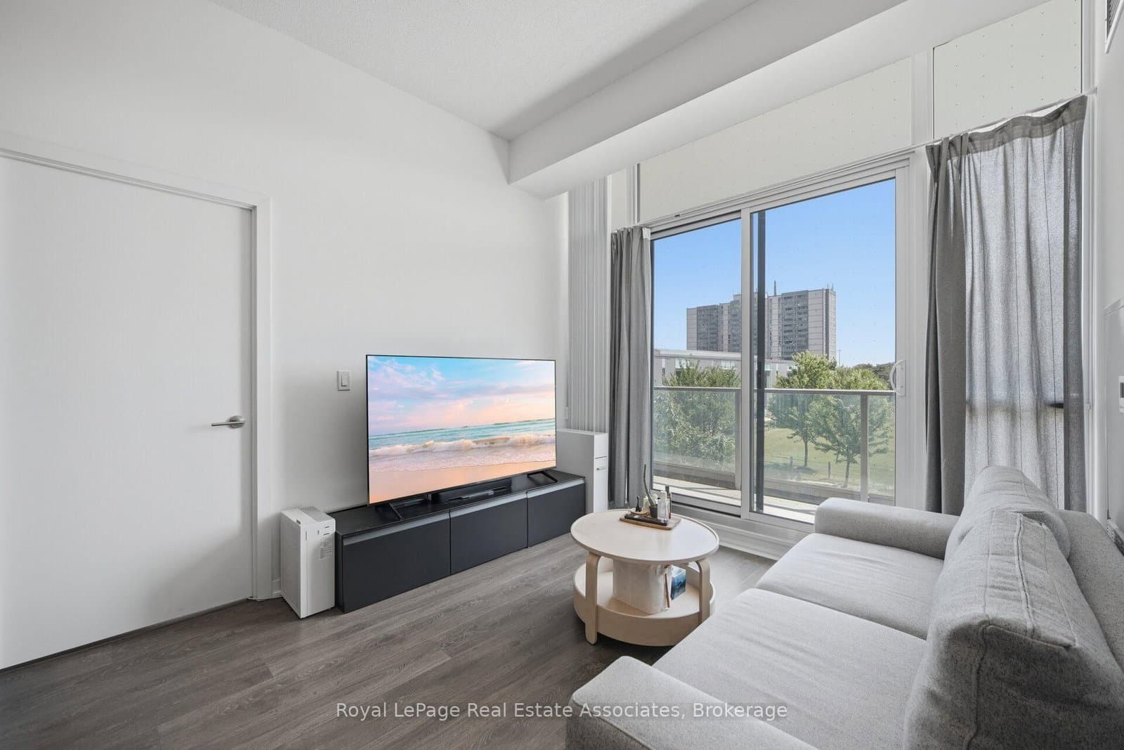32 Forest Manor Road, Unit 207 thumbnail 13