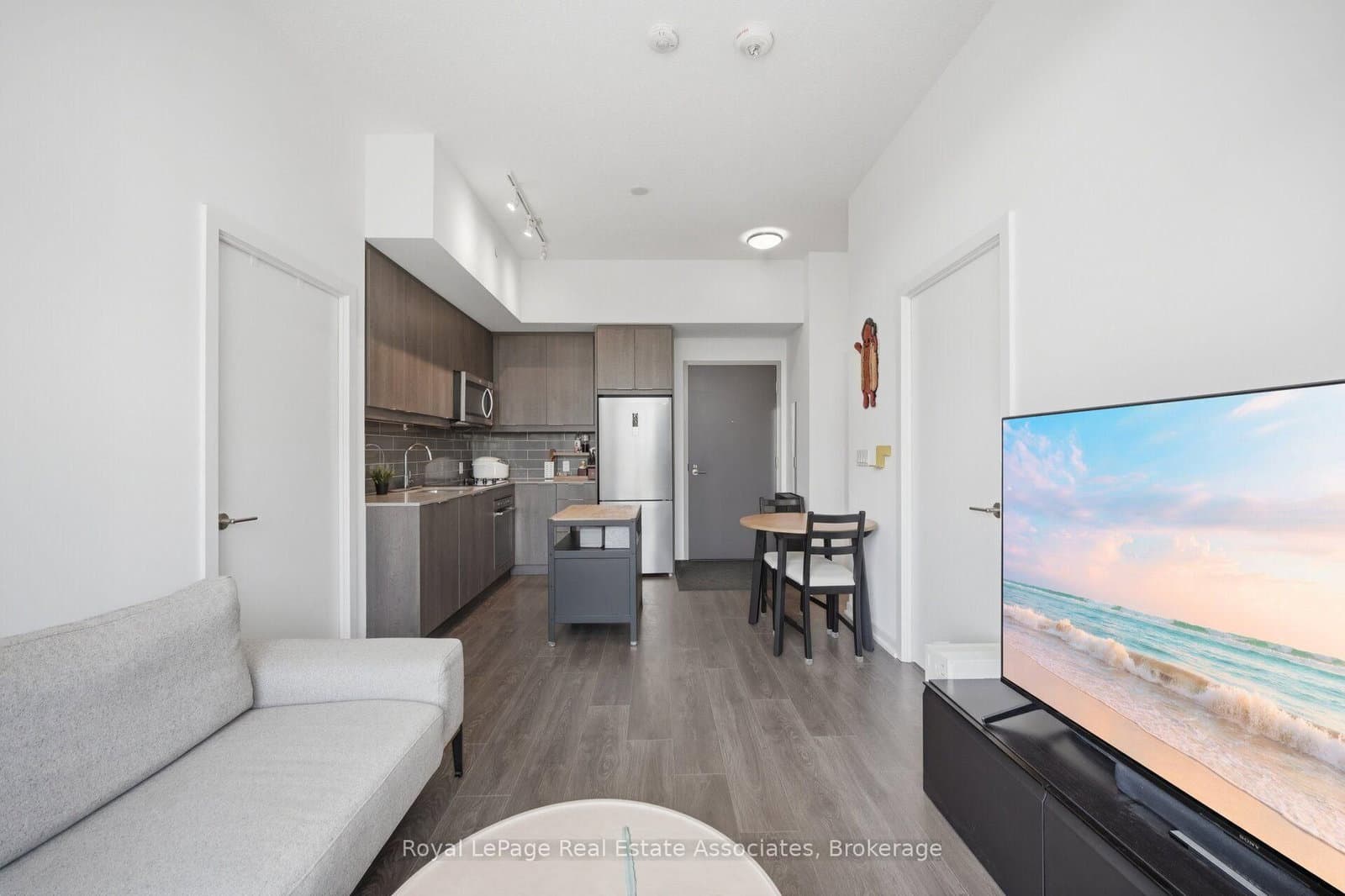 32 Forest Manor Road, Unit 207 thumbnail 14