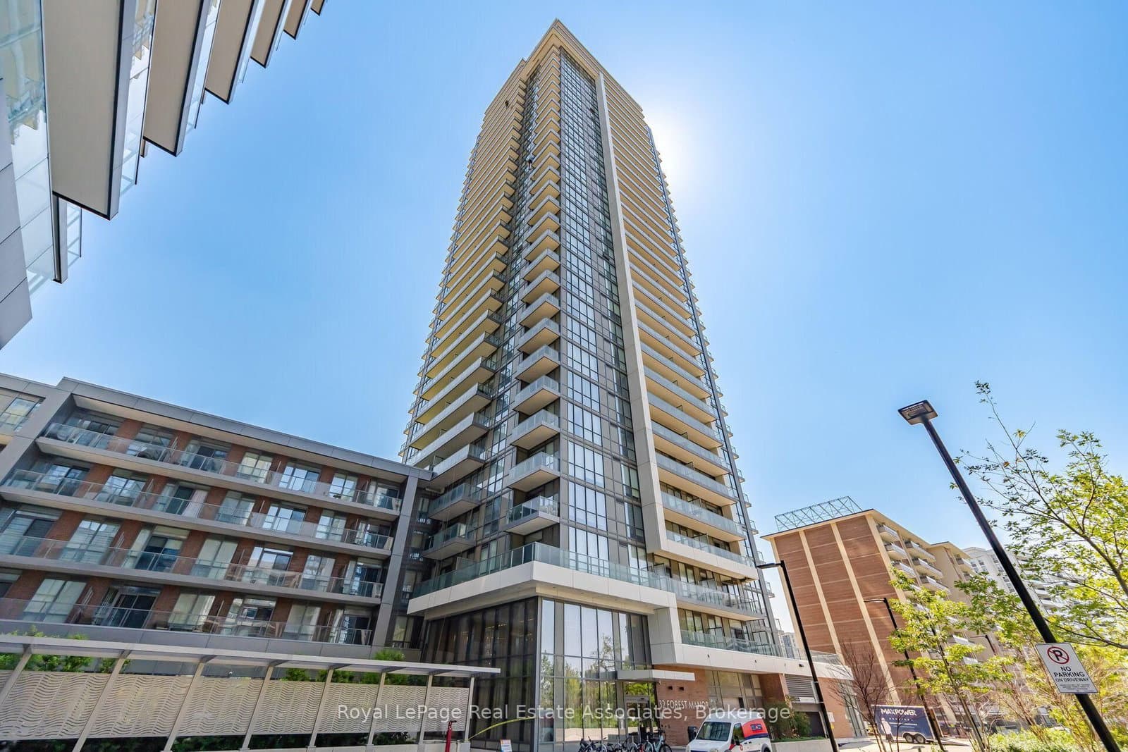 32 Forest Manor Road, Unit 207 thumbnail 36