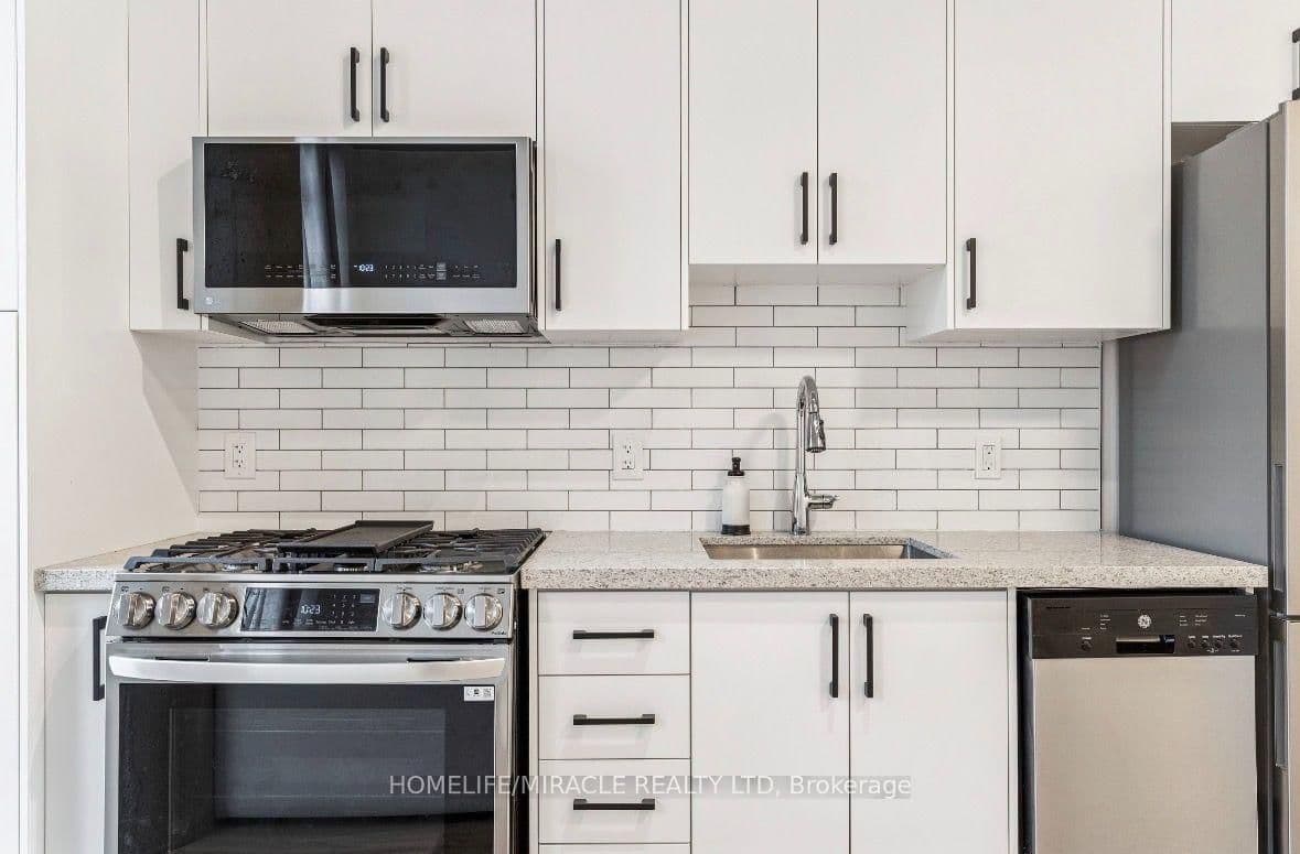 318 King Street E, Unit 207 thumbnail 13