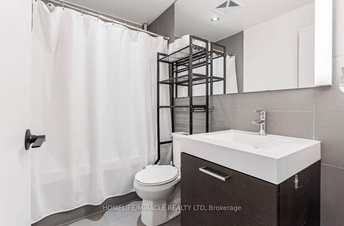 318 King Street E, Unit 207 thumbnail 16