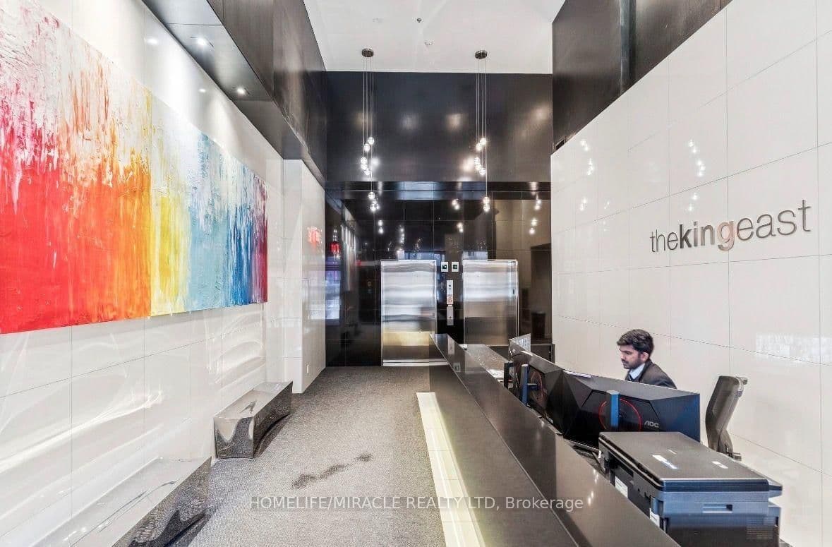 318 King Street E, Unit 207 thumbnail 4