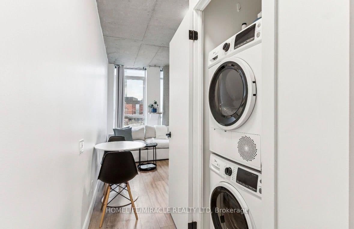 318 King Street E, Unit 207 thumbnail 9