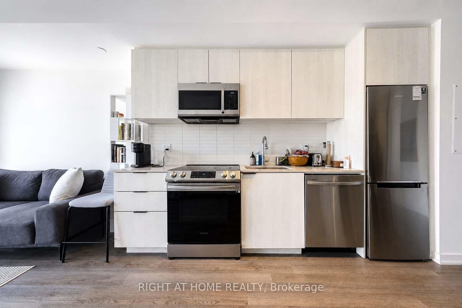 50 Power Street, Unit 914 thumbnail 14