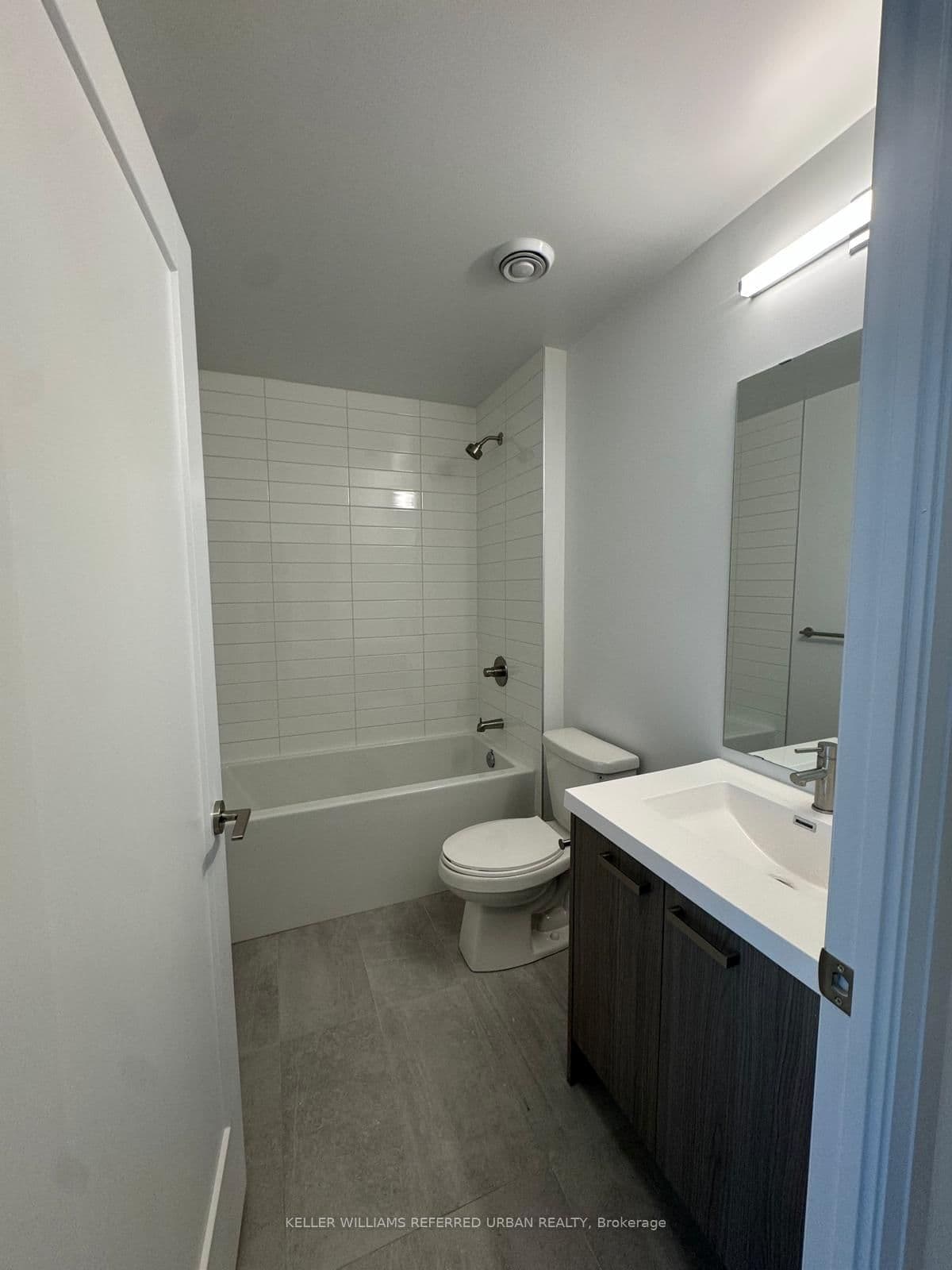 20 Soudan Avenue, Unit 2204 thumbnail 4