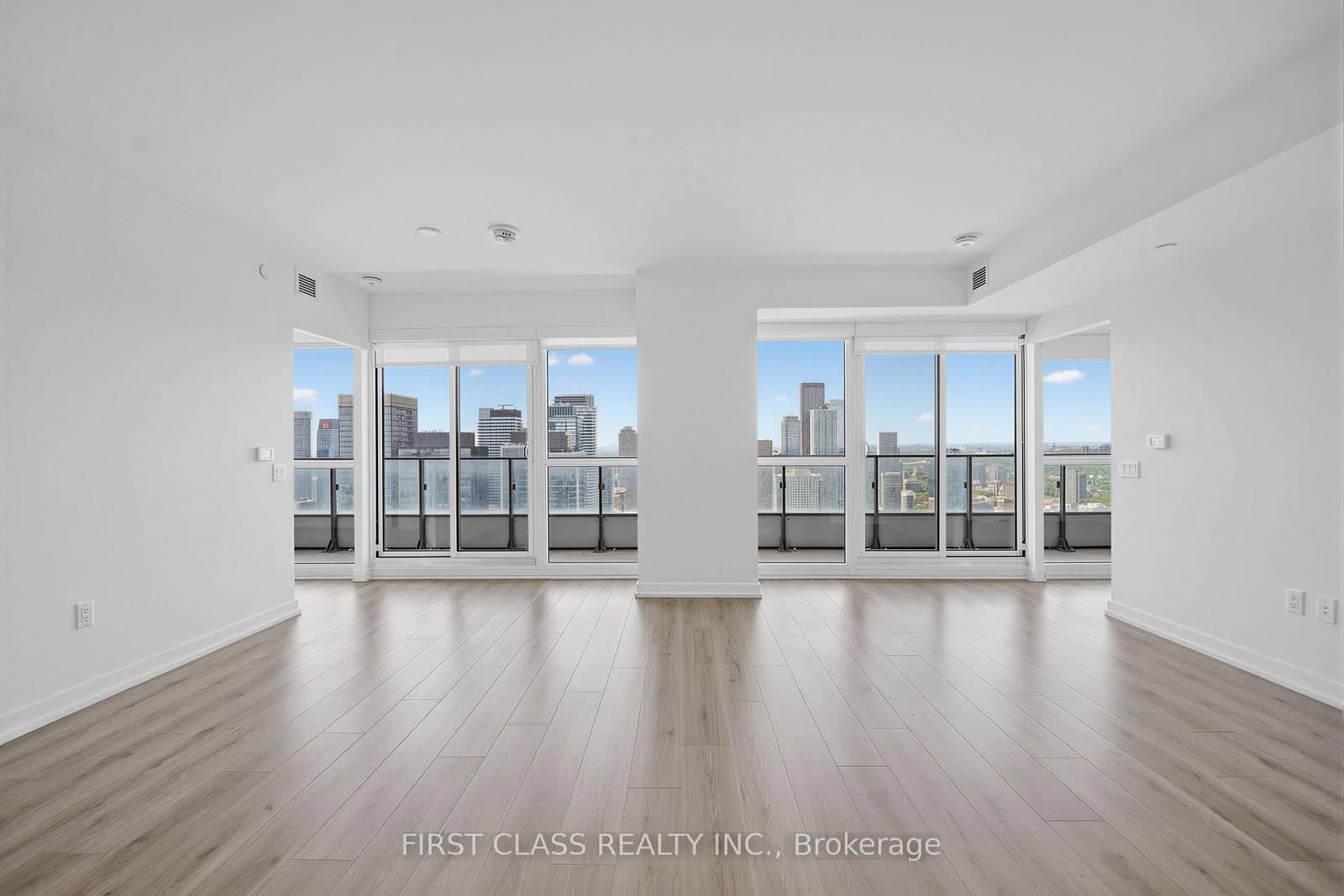 395 Bloor Street E, Unit 4203 thumbnail 4