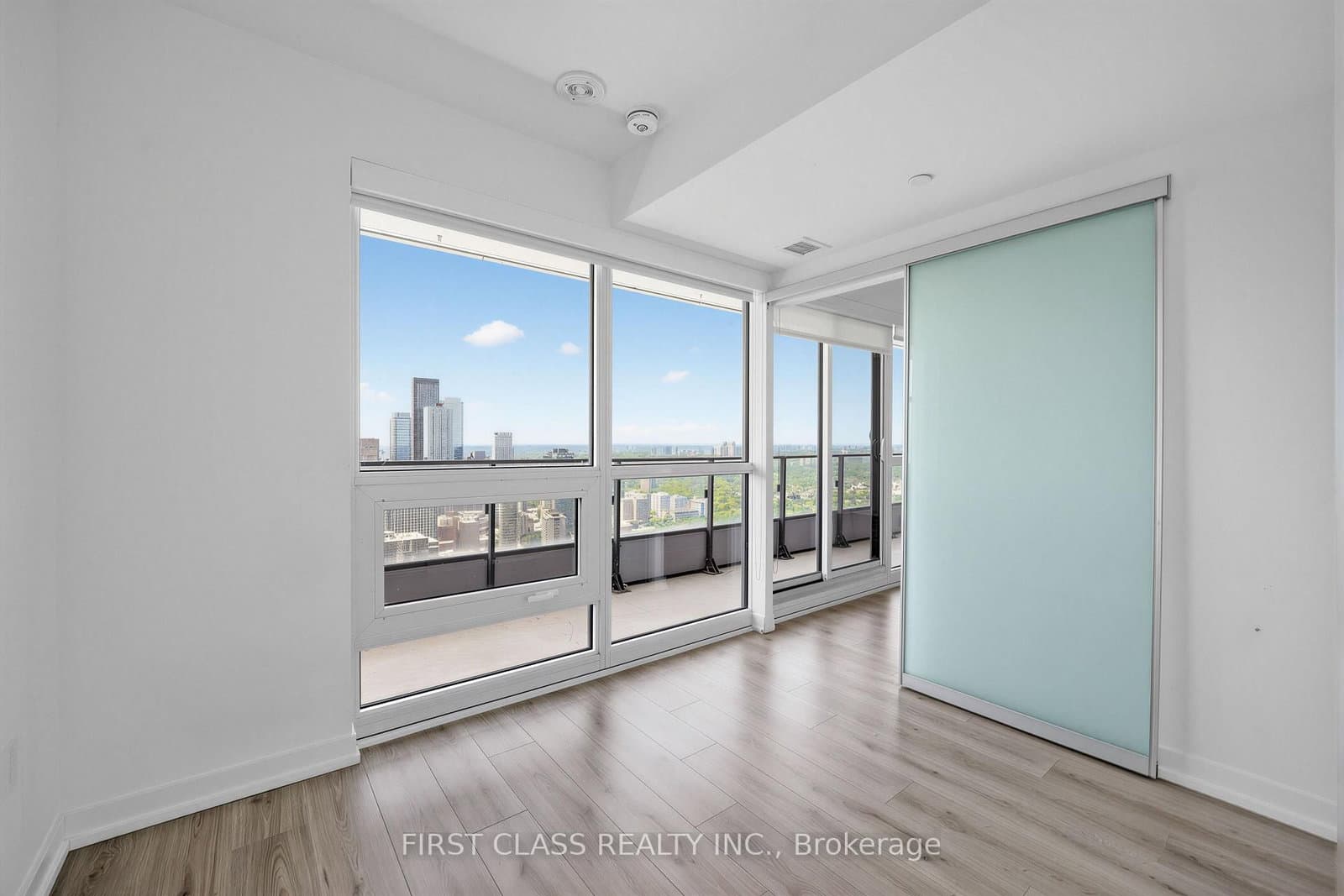 395 Bloor Street E, Unit 4203 thumbnail 7