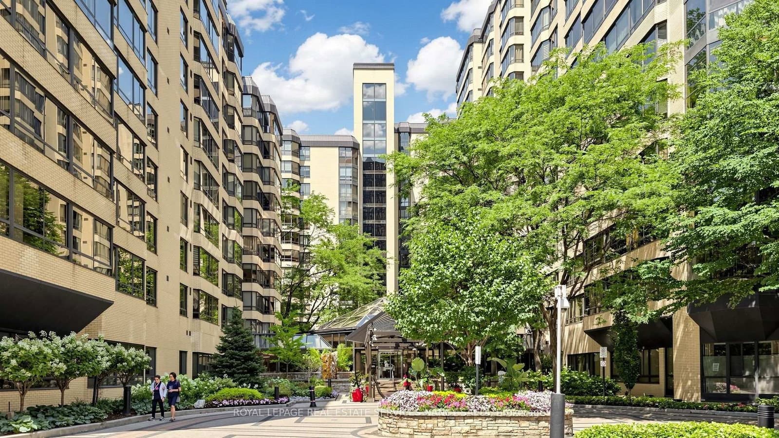 211 St Patrick Street, Unit Ph6 thumbnail 3