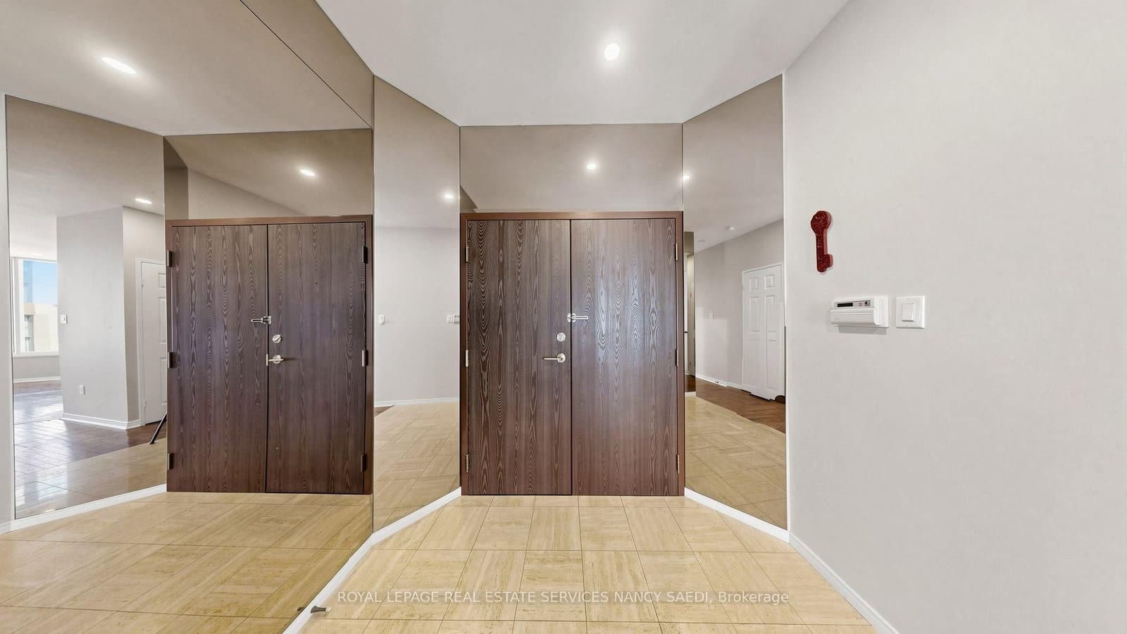 211 St Patrick Street, Unit Ph#6 thumbnail 4