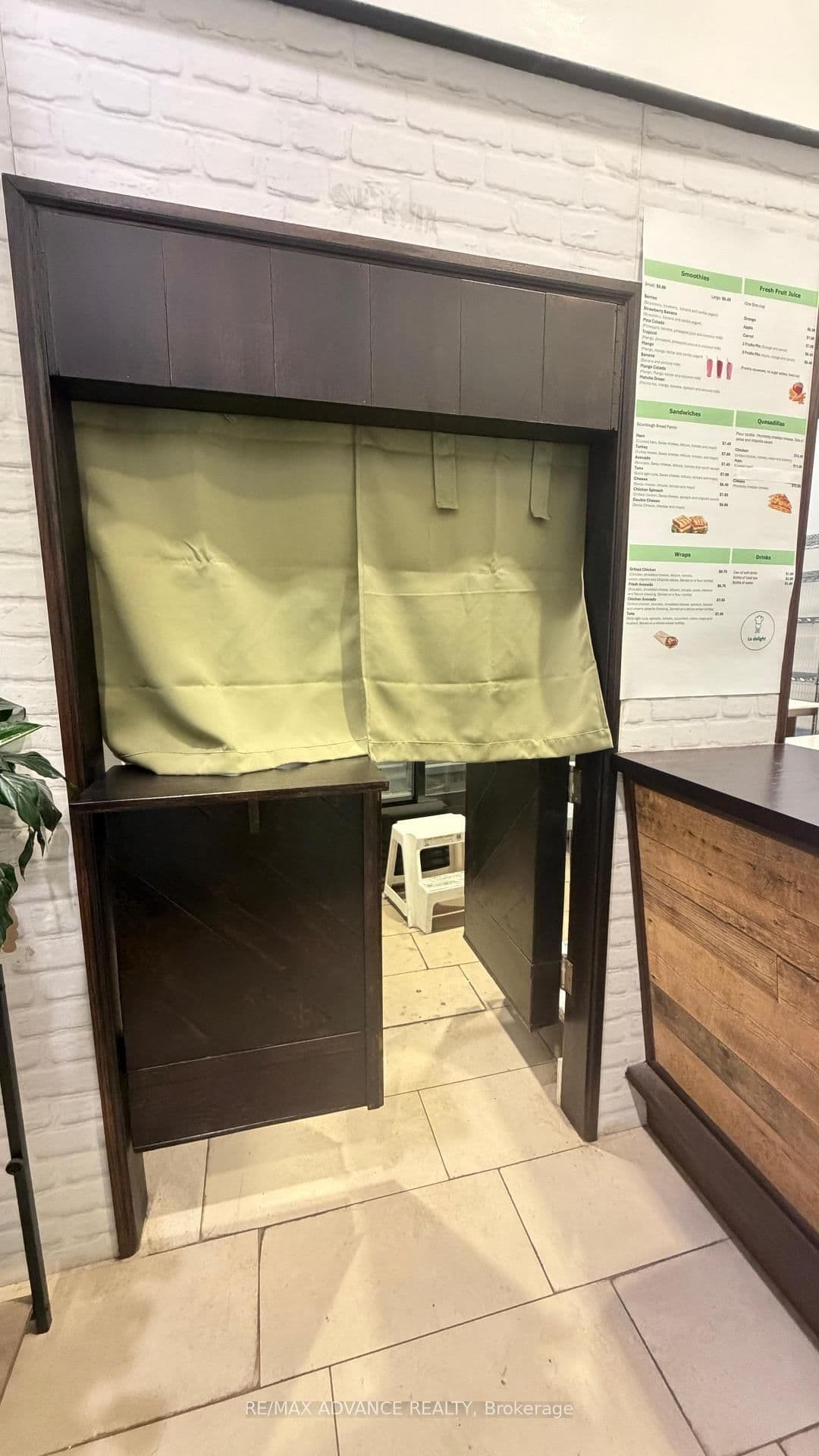 4750 Yonge Street, Unit 121 thumbnail 3