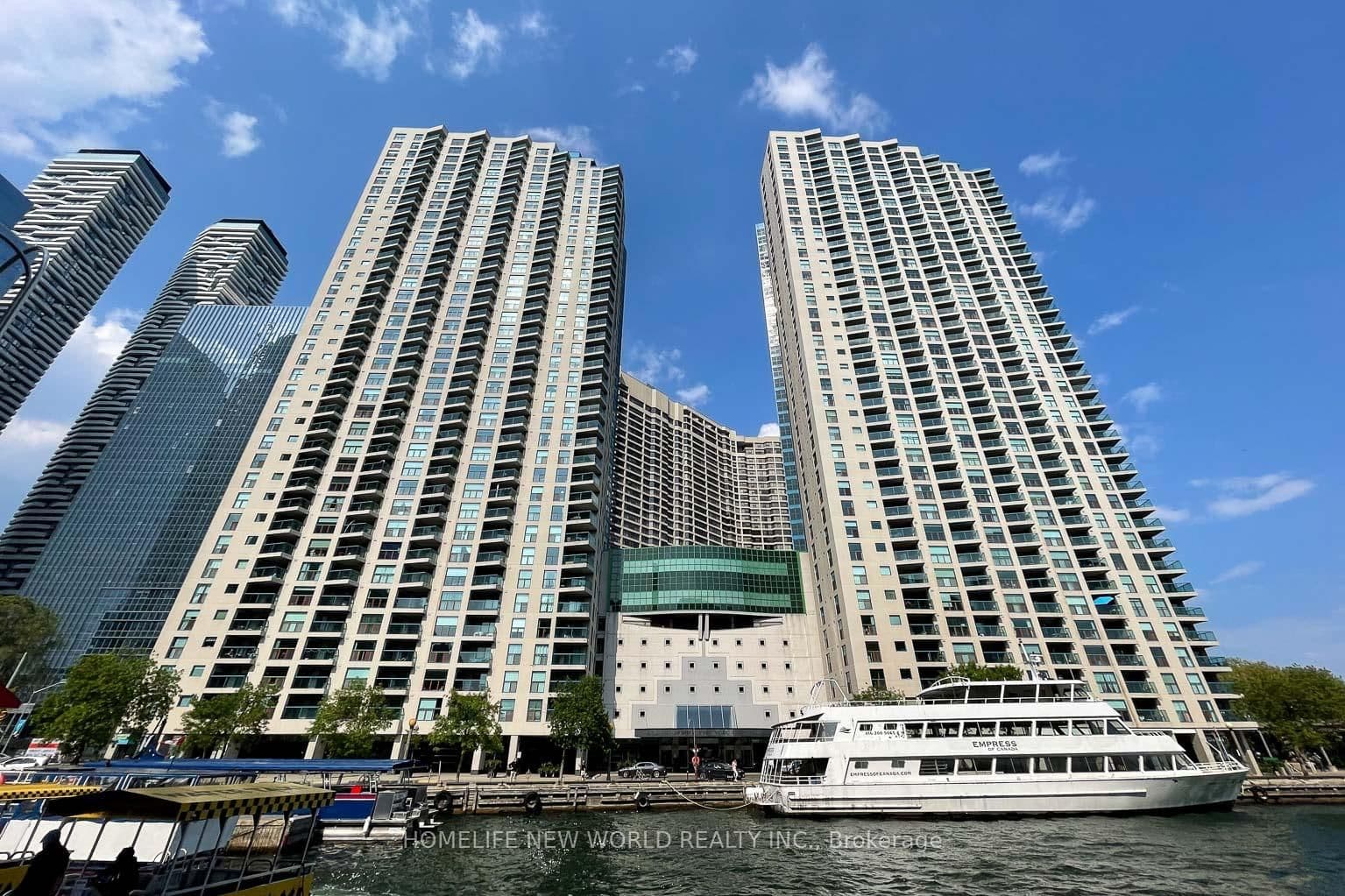 #1602 - 77 Harbour Square