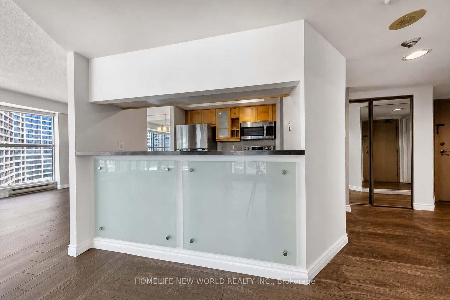 77 Harbour Square, Unit 1602 thumbnail 11