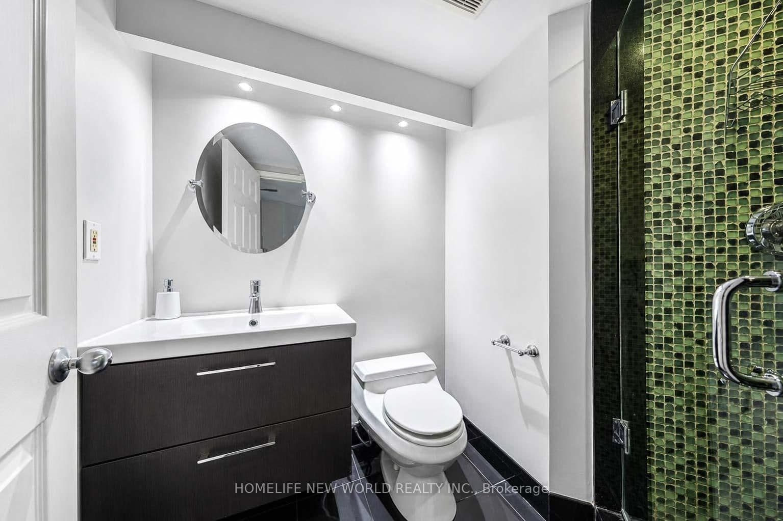 77 Harbour Square, Unit 1602 thumbnail 22