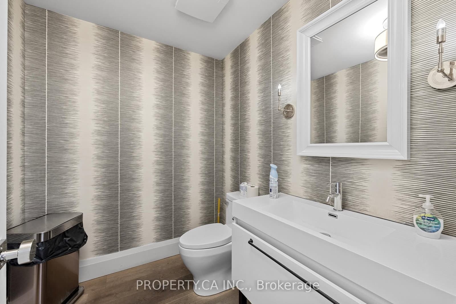 320 Davenport Road, Unit Unit 105 thumbnail 8