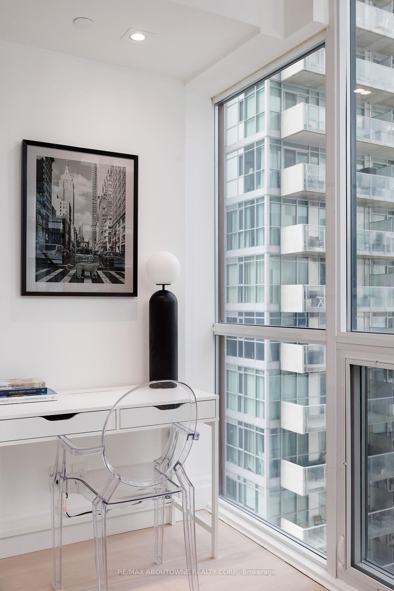 88 Blue Jays Way, Unit 2301 thumbnail 23