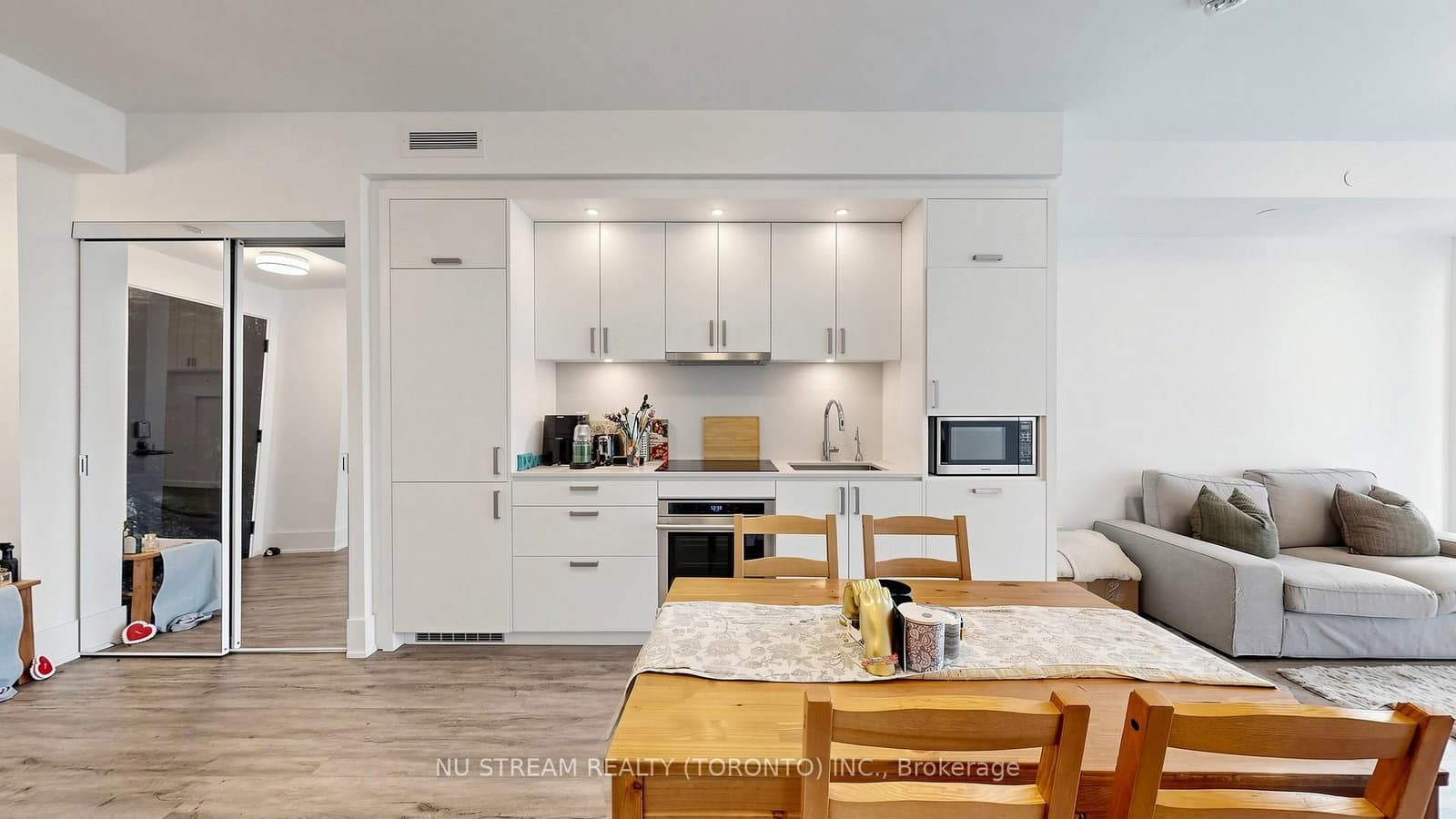 470 Front Street W, Unit 1408 thumbnail 22