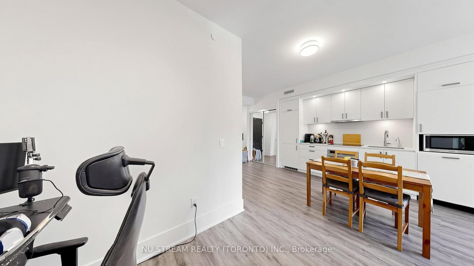 470 Front Street W, Unit 1408 thumbnail 24