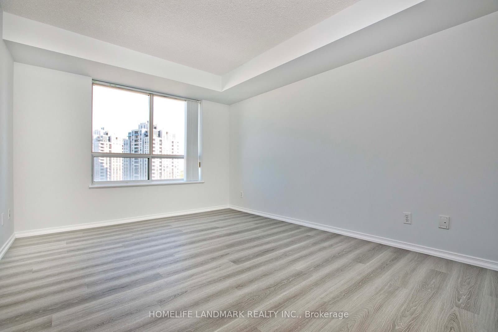 55 Harrison Garden Boulevard, Unit 1210 thumbnail 12