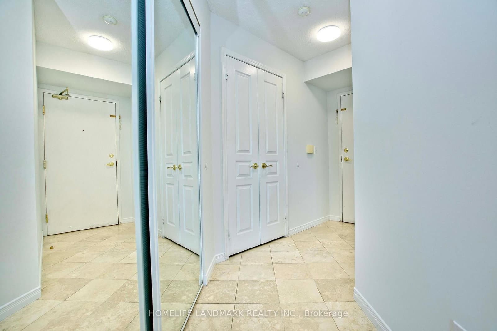 55 Harrison Garden Boulevard, Unit 1210 thumbnail 3