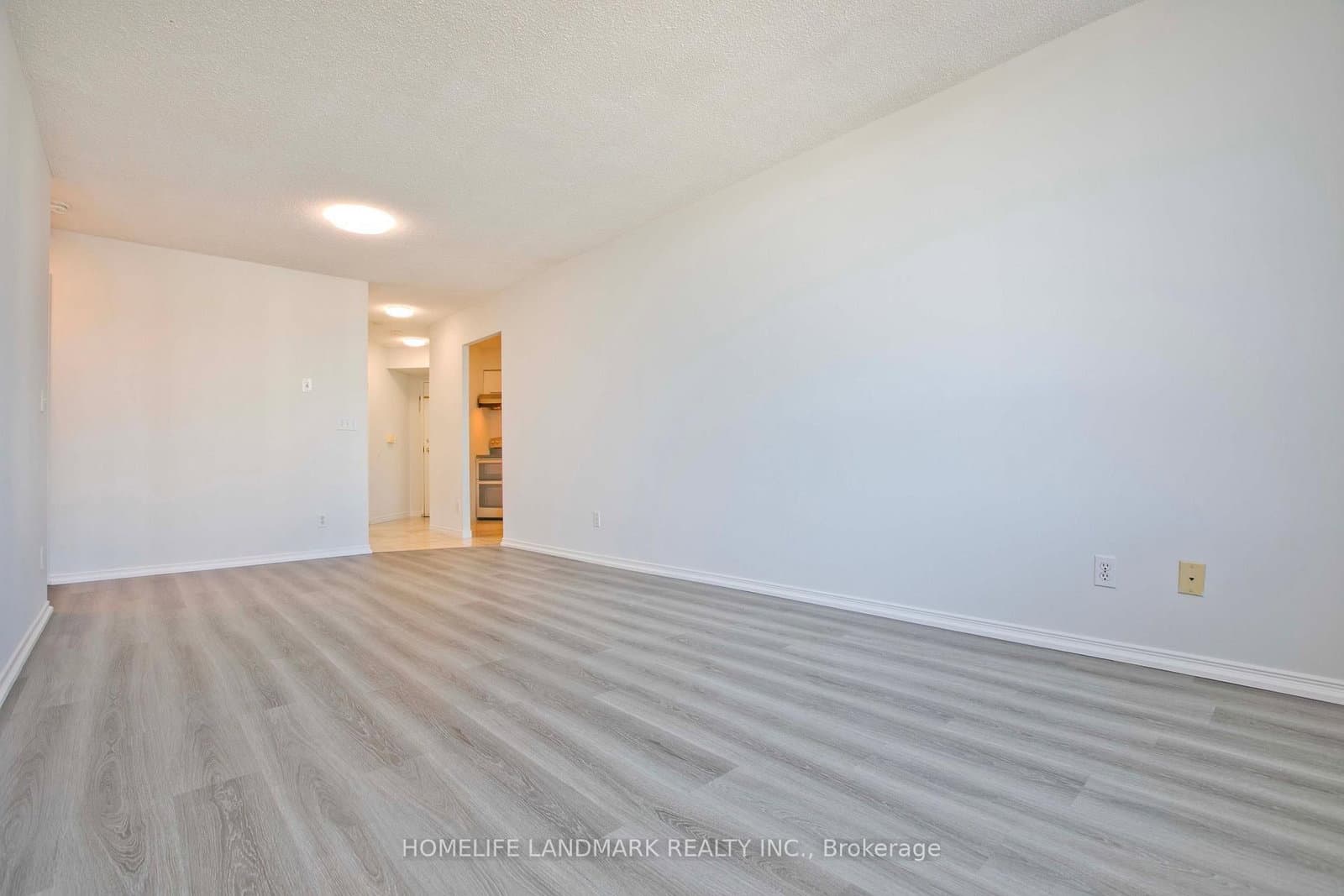 55 Harrison Garden Boulevard, Unit 1210 thumbnail 4
