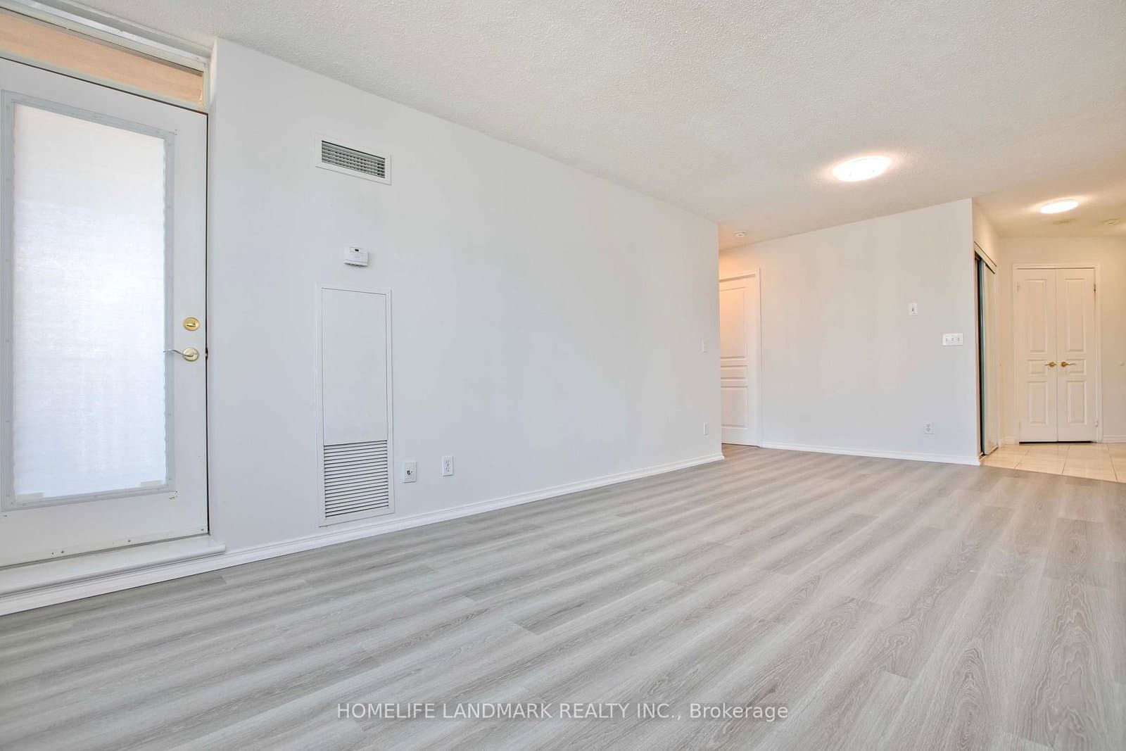 55 Harrison Garden Boulevard, Unit 1210 thumbnail 6